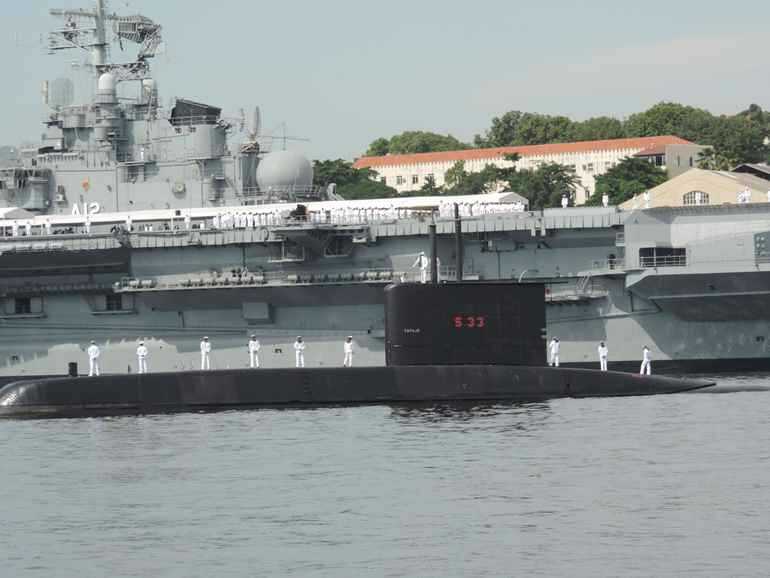 Baía da Guanabara - Escola Naval e Museu da Marinha